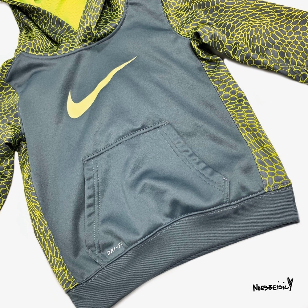 🚫SOLD•K🆔IZEN🚫 Kids Nike Dri-Fit Hoodie - Picture 3 of 5